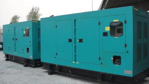 西畴康明斯400kw大型柴油二手发电机组